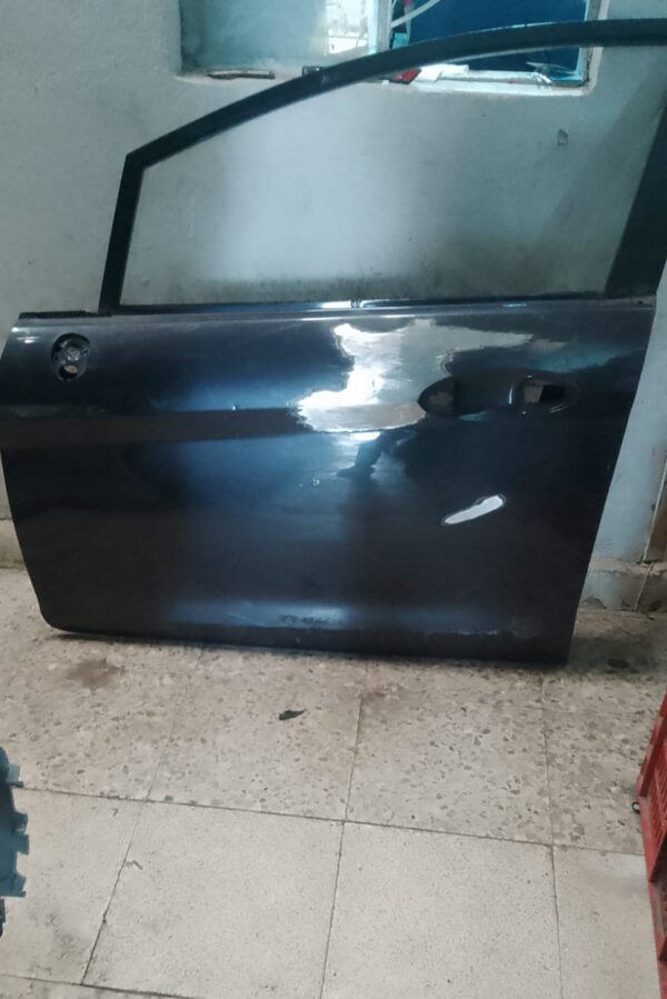 Puerta izquierda Ford fiesta 2011-2019